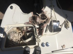 islamorada-florida-keys-boat-3-2-fiberglass-damage-to-bow-top